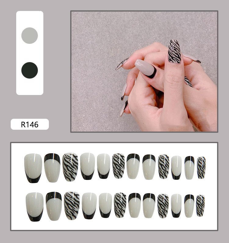 d04429ea-4589-46ef-a96a-4910834e6157.jpg Fake Nails Press On Short Reusable With Designs - Image 4