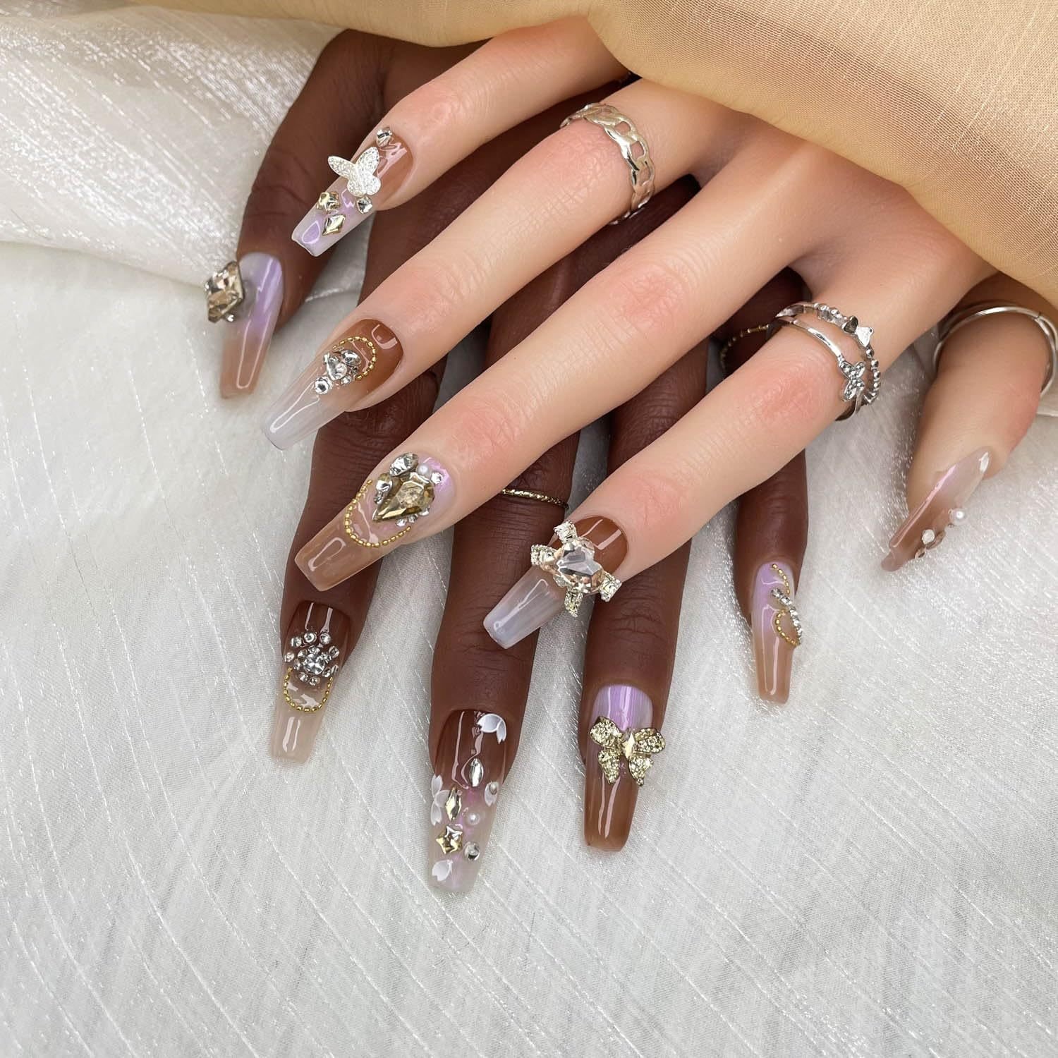 fdce0197-c56f-4dcf-a7b6-aff375a45633.jpg GGDDSHA Handmade Press On Nails, Luxury & Custom FakeNails 3D Handmade Reusable UV Finished False Nails, HandPainted Nail,Ivory Filigree - Image 4